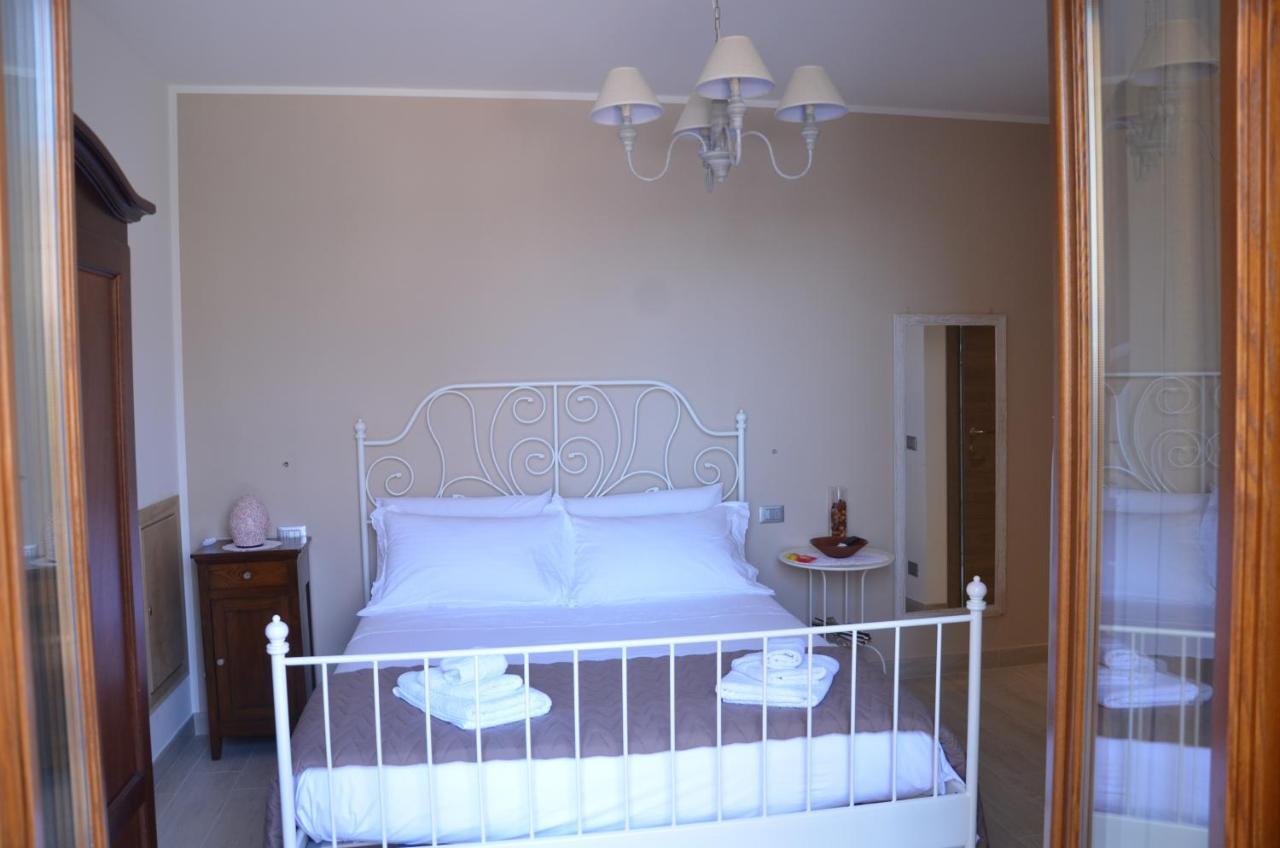 B&B Le Tre Fate Варацце Экстерьер фото
